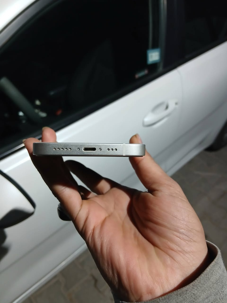 السلام عليكم 
ايفون 13
ذاكرة 128
بطارية 90 بلادية
دبل خط ركز
الجهاز وتر ماداخل تصليح 
فحص حاسبة 
نضافة 100/100
السعر 450
الجهاز بدون ملحقات فقط كفرات ٣ ويا 
مكاني بغداد الكاظمية 
***********
توصيل ماعندي
