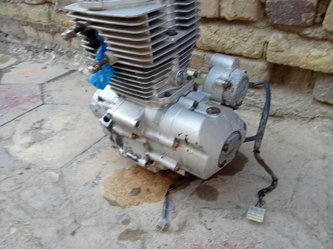 محرك22 مفتوح ولفات 125وبي مجال قليل شفت ماله مسحوك مكان سوك الشيوخ ***********
