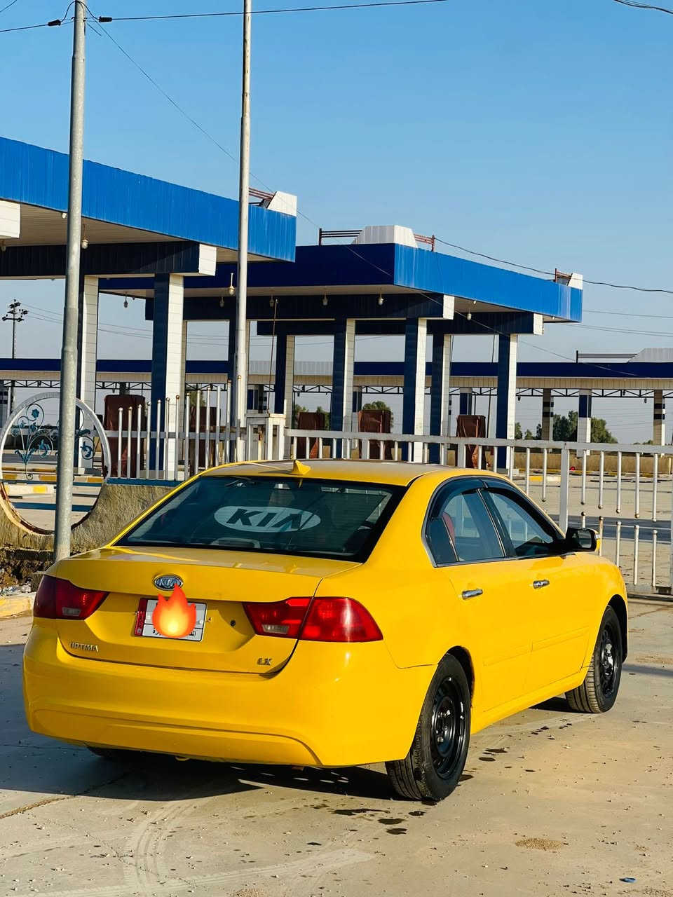 السلام عليكم كيا اوبتيما وارد امريكي 2009 رقم قادسيه سنويه ل28 تحويل ثاني يوم سياره جاهزه كير مكينه2400 حداديه تخم تاير مصفره هيئه غرامات سياره بيها ضربه بجاملغ الامامي بدون دواخل سياره ماتصرف عليها الف دينار مكاني بابل السعر(98)وبيها مجال رقم الهاتف ***********
