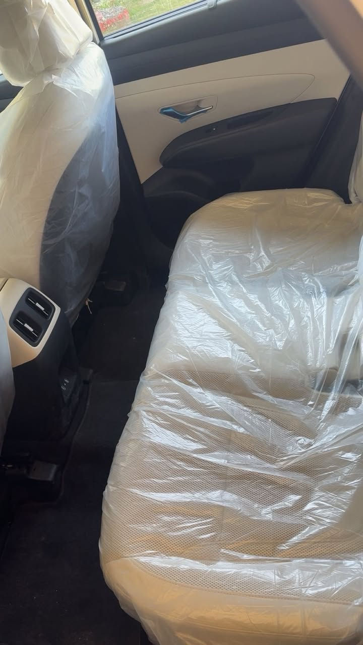 سلام عليكم البيع توسان خليجي فول موصفات سياره جديده  بمعنه الكلمه باقي تفاصيل خاص المكان بغداد***********.    ***********
