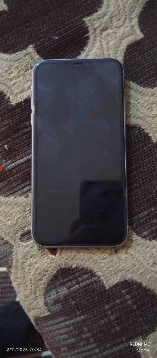 السلام عليكم يتوفر آيفون 11 عادي بطارية 80 للبيع السعر 275 مكاني بعقوبة ***********
