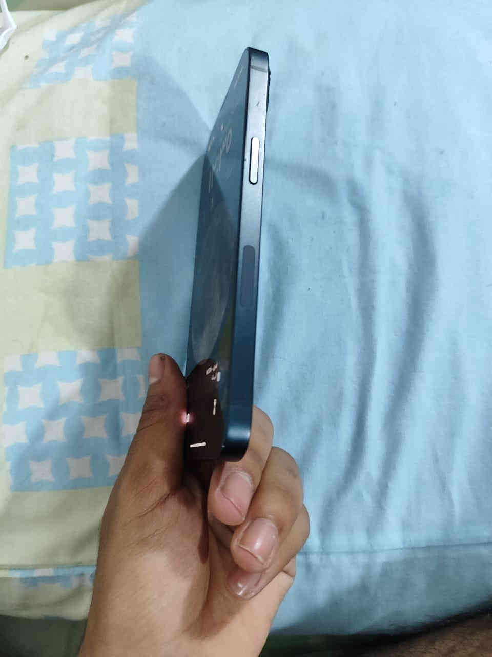 سلام عليكم ايفون 13 عادي للبيع جهاز كلش نضيف شخط مابي ممفتوح ذاكره 128 بطاريته 95 وياه باكيته عنواني بغداد اليرموك تواصل وتساب *********** الجهاز ب 425 وبي مجال بسيط
