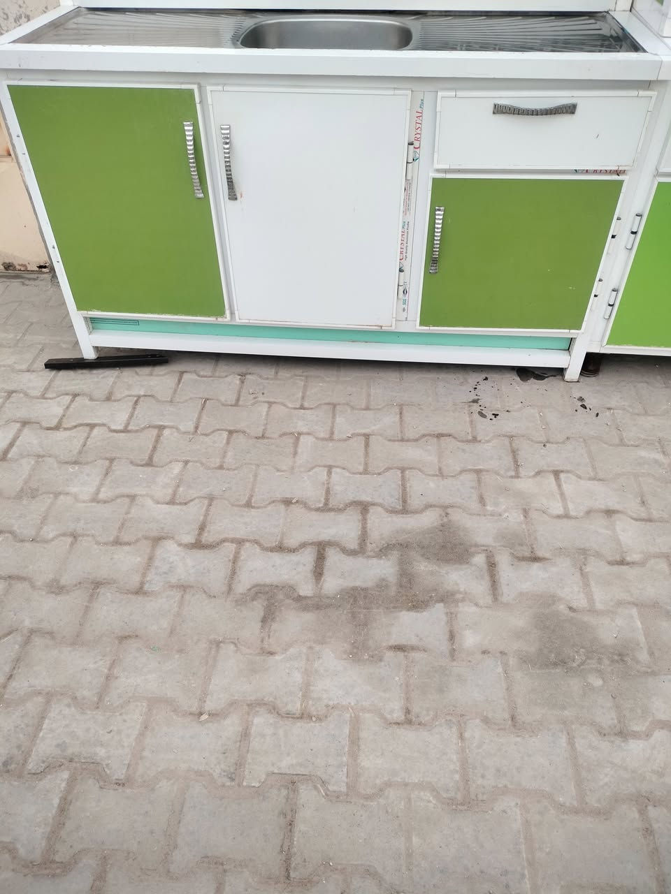 كاونتر تزكام ٢ متر وسنك متر و٦٠  كلش نضيف مابي اي ضرر  ديوانيه .الاسكان .مقابل المعهد التقني ***********
