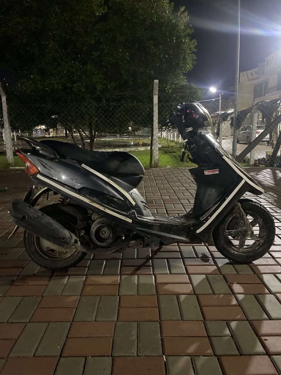 السلام عليكم دراجة ماكس عدلة مزوده بوشة 55 للبيع مابيها اي نقص فقط مجاميع ودشبول العنوان صلاح الدين قضاء الدجيل السعر 375 وبيها مجال 
للاستفسار التواصل على الرقم ***********
