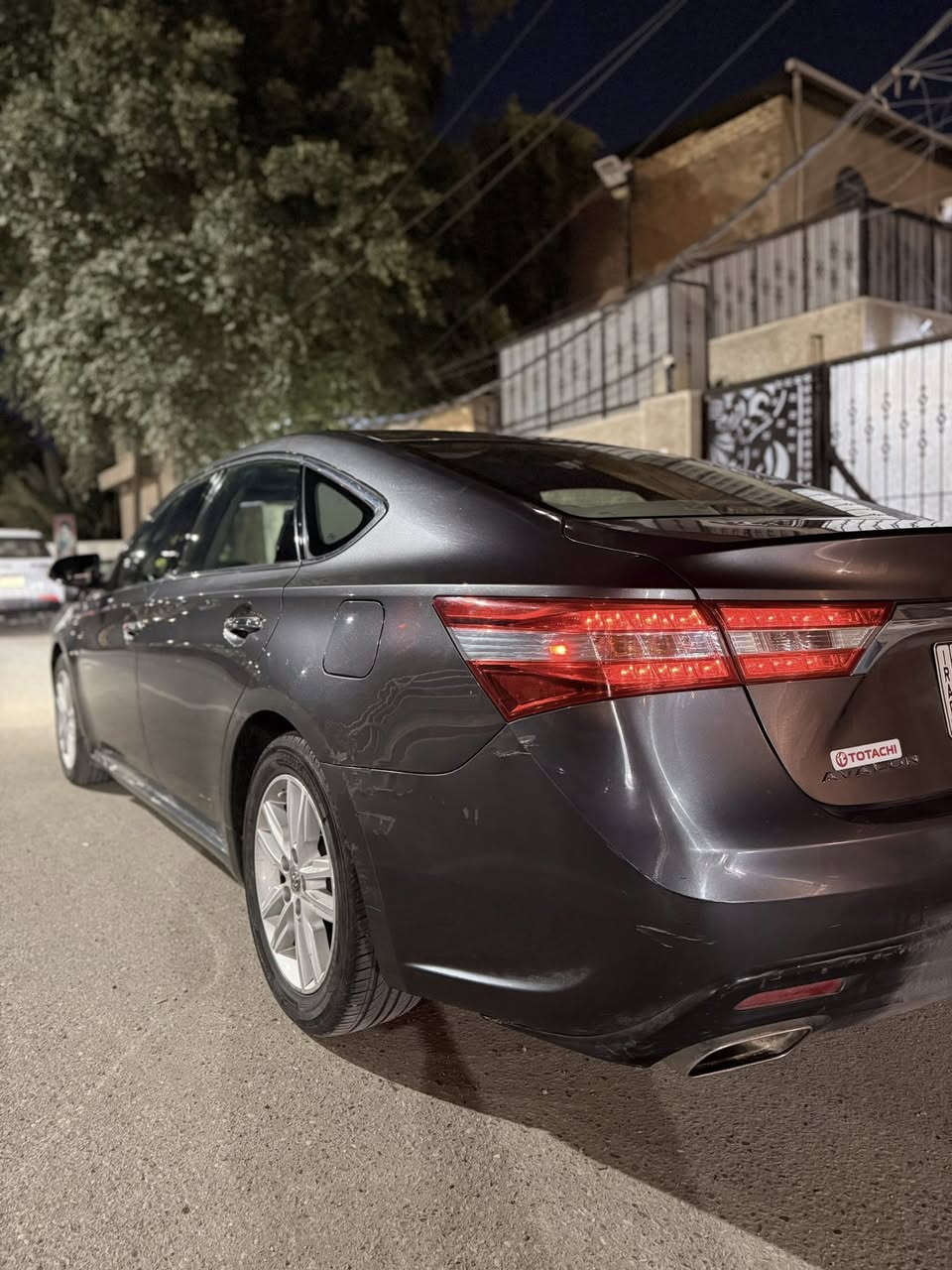 السلام عليكم
Toyata avalon 2013
للبيع السياره فئه xle
وارد امريكي كلين تايتل مكفوله من الدعاميه للدعاميه حادثهه
فقط بيهه بارد بجم مكان ما بيهه اي قطعه صبغ مواصفات
ال xle معروفه بصمه تشغيل
مقاعد كهرباء مقاعد تدفئه و فتحه سقف
سعر السياره 150 و بيهه مجال
بسيط
السياره ماشيه ١٨٠ الف كيلومتر
نقوصاتهه فقط صدر امامي و فيت بم السياره بيهه صوت
راجز

***********
