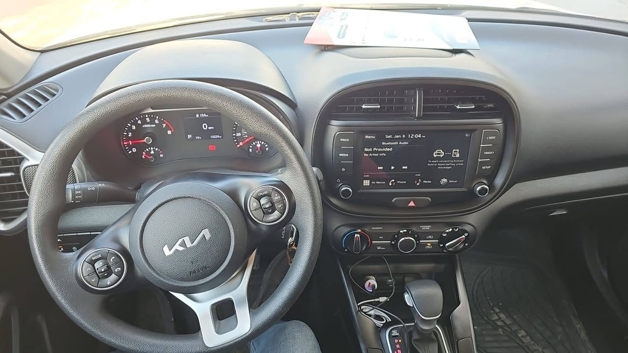 السلام عليكم كيا صول للبيع موديل 2022 السعر 145$رقم *********** كركوك, العراق
