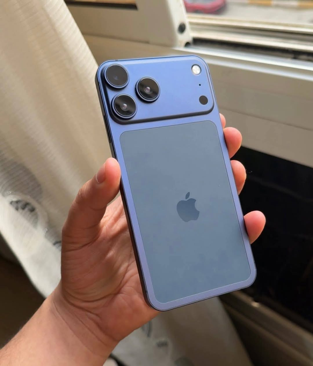 السلام عليكم ايفون اكس اس ماكس محدث 17 برو ماكس لون نيلي دبل سيمكارت بطاريه 74% ذاكره 64 جهاز جديد كلش رايده ب 230 مجاله كلش بسيط مكاني بغداد فقط بيع توصيل غير متوفر ***********
