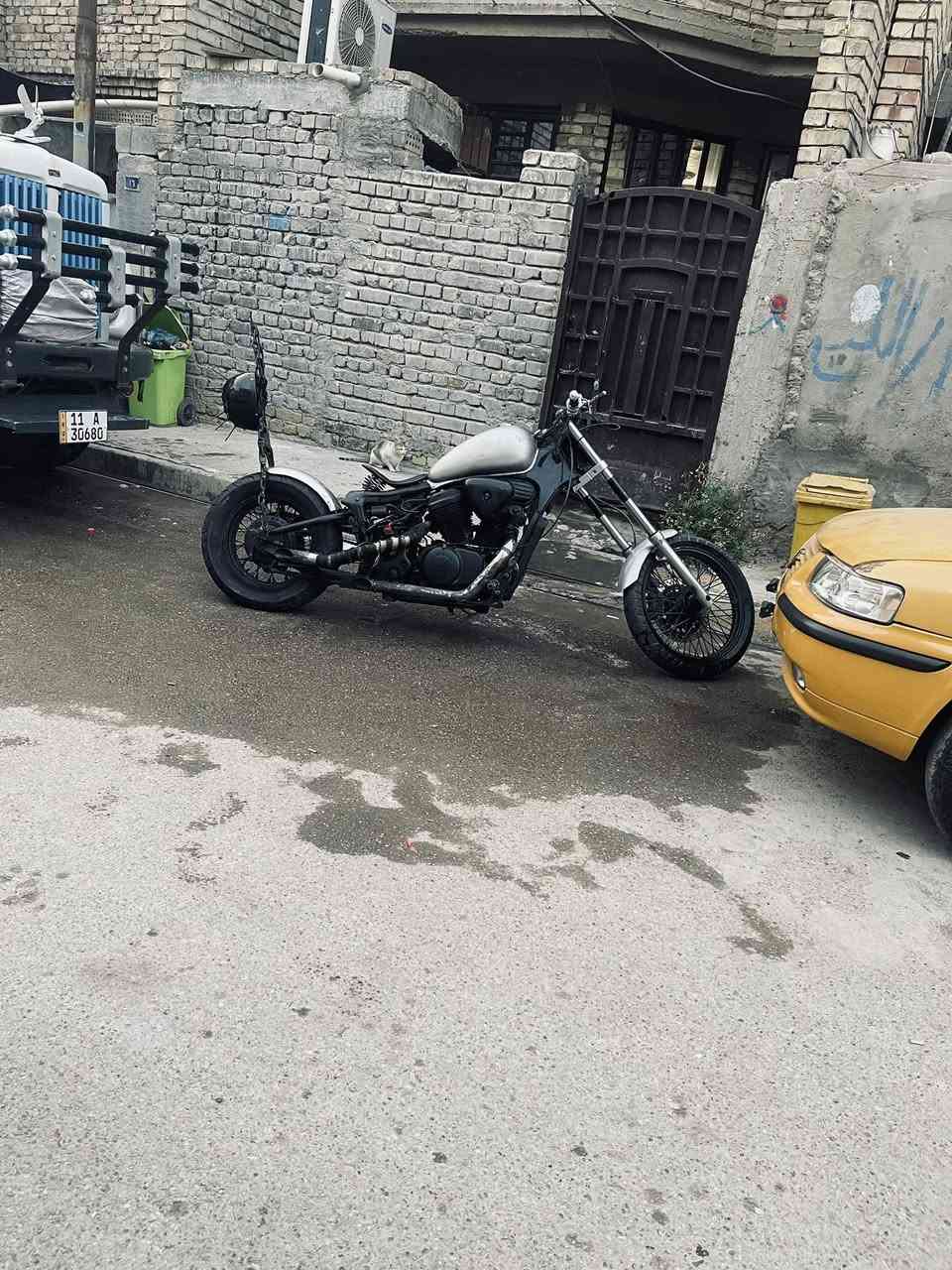 سلام عليكم هونده ستد ببر دراجه موضحه بصوره دراحه خليتله دهن زايد وضلت تعمي بلاكات ابيع كوم حديد اكرر كوم حديد دراجه كل ناقص مابيه ضفيرته جيده ونضيفه غير هاذه شي ما بيه سعره مناسب رقمي ***********
