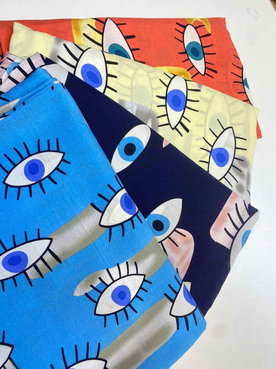 كشمير ايطالي جمله ومفرد ع خمسه  *********** يوجد توصيل سريع لكل المحافضات  وخصم لاهل الجمله والخياطات.  موجود حجز برصيد او  تحويل ماسترد خياطات عراقيه
