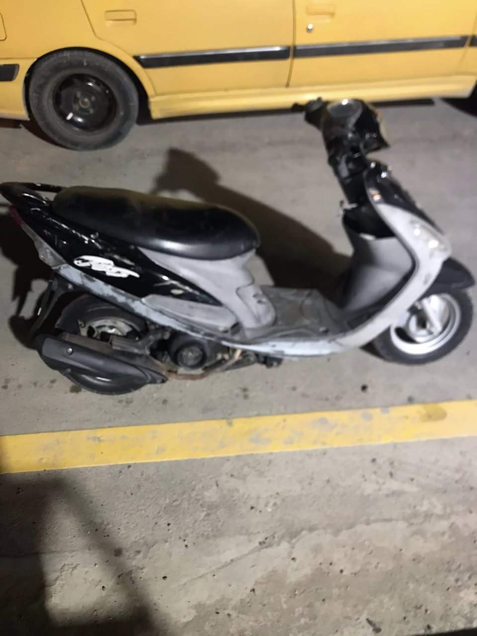 ماكس منغولي سلف شغالة الهندر السبرنگة خربانة ختم واحد المكينة خير من الله السعر ٤٥٠ الف بيها مجال المكان مدينة الصدر 
الرقم ***********
