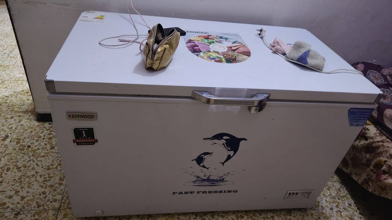 اغراض بيت نضيفات مستعجلين على بيعته
السبلت طن ونص يشتغل انفيرتر 
المجمده ١٦ قدم شغاله 
الميز طعام مع ٦ كراسي 
مكانهن بغداد


**إذا كنت صاحب هذا الإعلان وتريد حذفه لأي سبب، رجاءا أرسل رسالة إلى الدعم الفني**