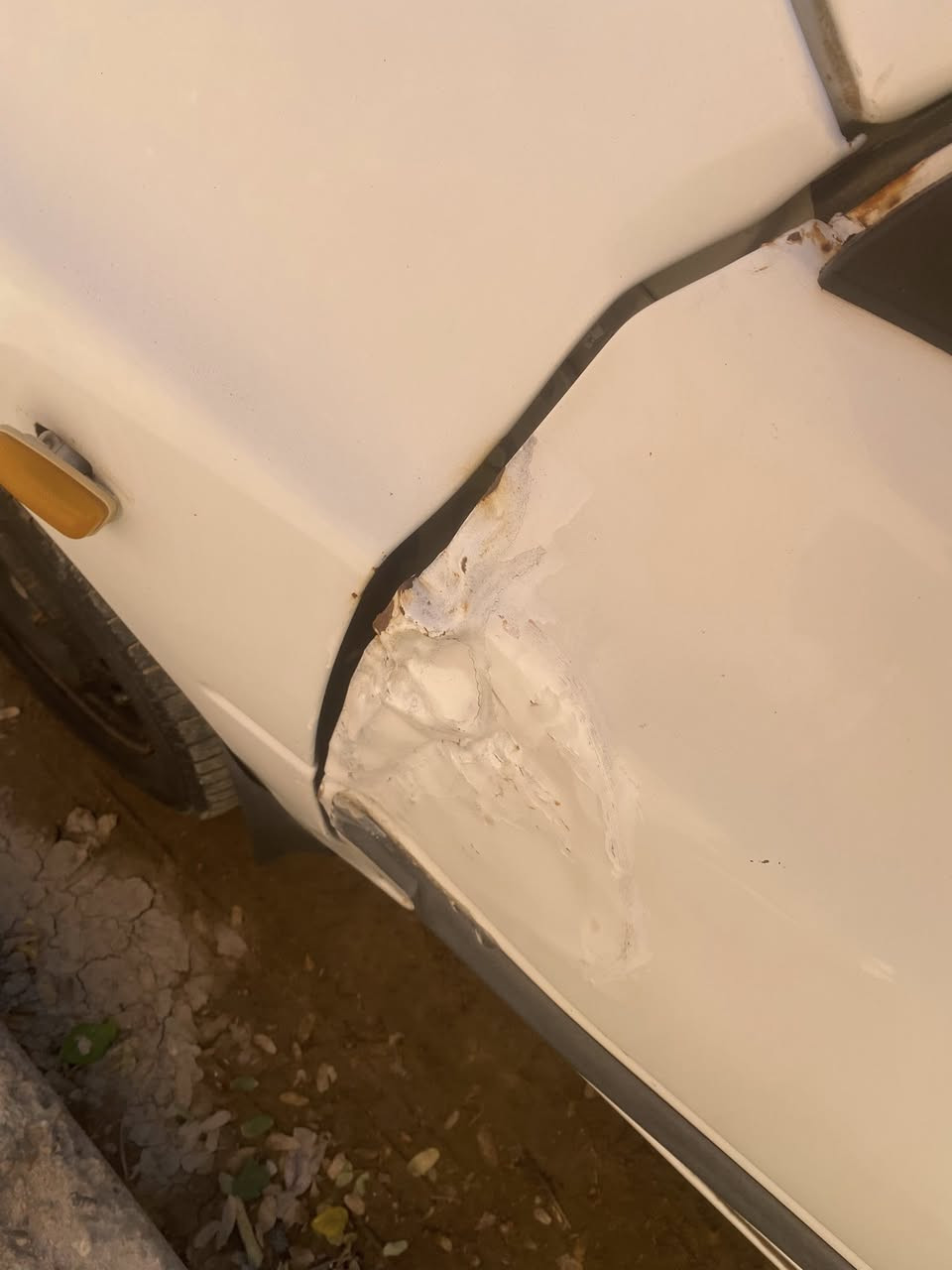 سلام عليكم سايبا 2012 جاهزه من كلشي ضررهه فقط شويه بالباب السيارة تنباع فقط سنويه صاحبهه ماندله 
مكان السيارة بابل المسيب سدة الهنديه 
***********
