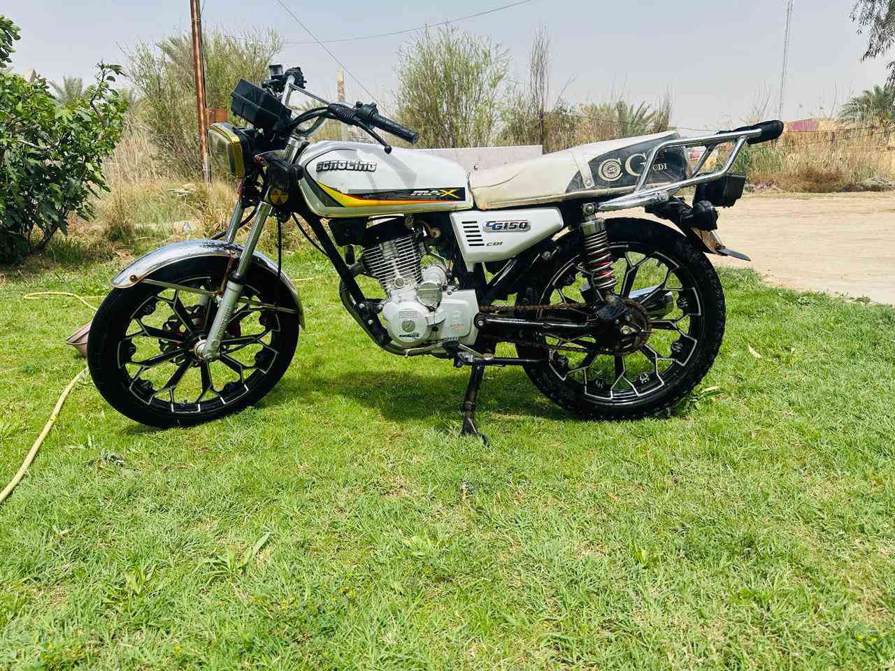 السلام عليكم
سيڤان سونيك 25
اوراق 
السعر 800 وبيها مجال
***********
