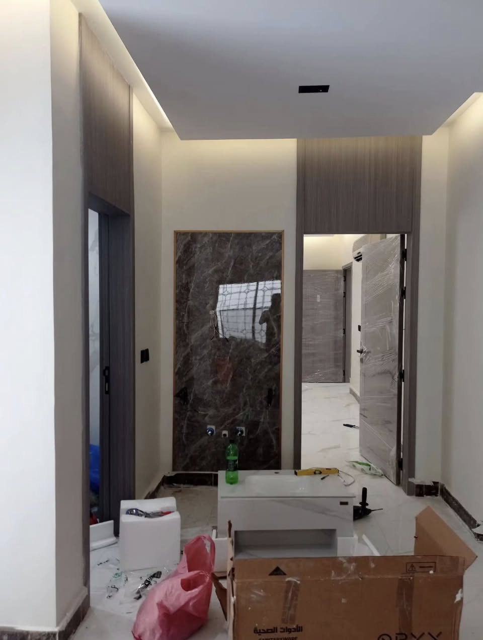 خيارك الأفضل حته يكون بيتك أجمل 💎.            الحسن للأصباغ/***********📞واتساب
***********
مساحتكم بكل ذوق 🔋

ابداع داخلي و صمود خارجي 💎

كادر مختص ب الأصباغ الداخليه 👌🏻

ما عليك بس تتصل و راح تشوفه نتيجه تفرحك 🤍

1-معالجة الرطوبه بحدث المواد 💦

2-طلس وتنعيم جميع الجدران و الأسقف 🫸

3-صبغ الأبواب و الشبابيك الحديد 🎼

4-تنظيف الموقع بعد العمل🏛️

5-معالجة جميع الأسطح بحدث مواد العزل 🏪

6-عمل السحبات الجداريه ⛩️

7-أسعار تنافسبه 💸
