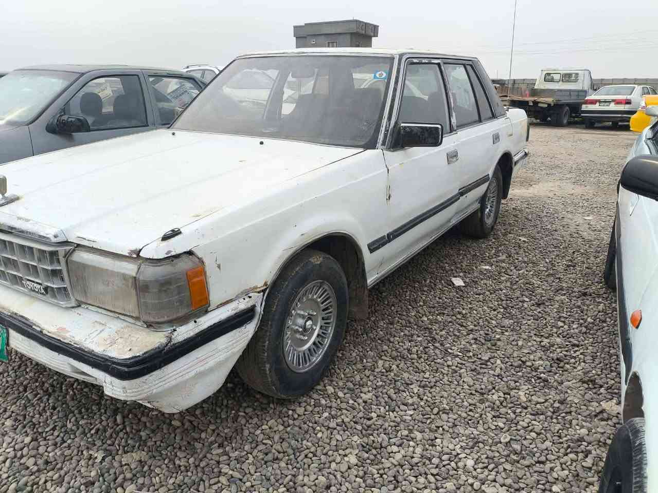 السلام عليكم للبيع سوبر ٨٦ رقم فحص نينوى وكاله وتحويل محرك كير شرط صدر تواير كلو جديد السعر ١٥ ***********
