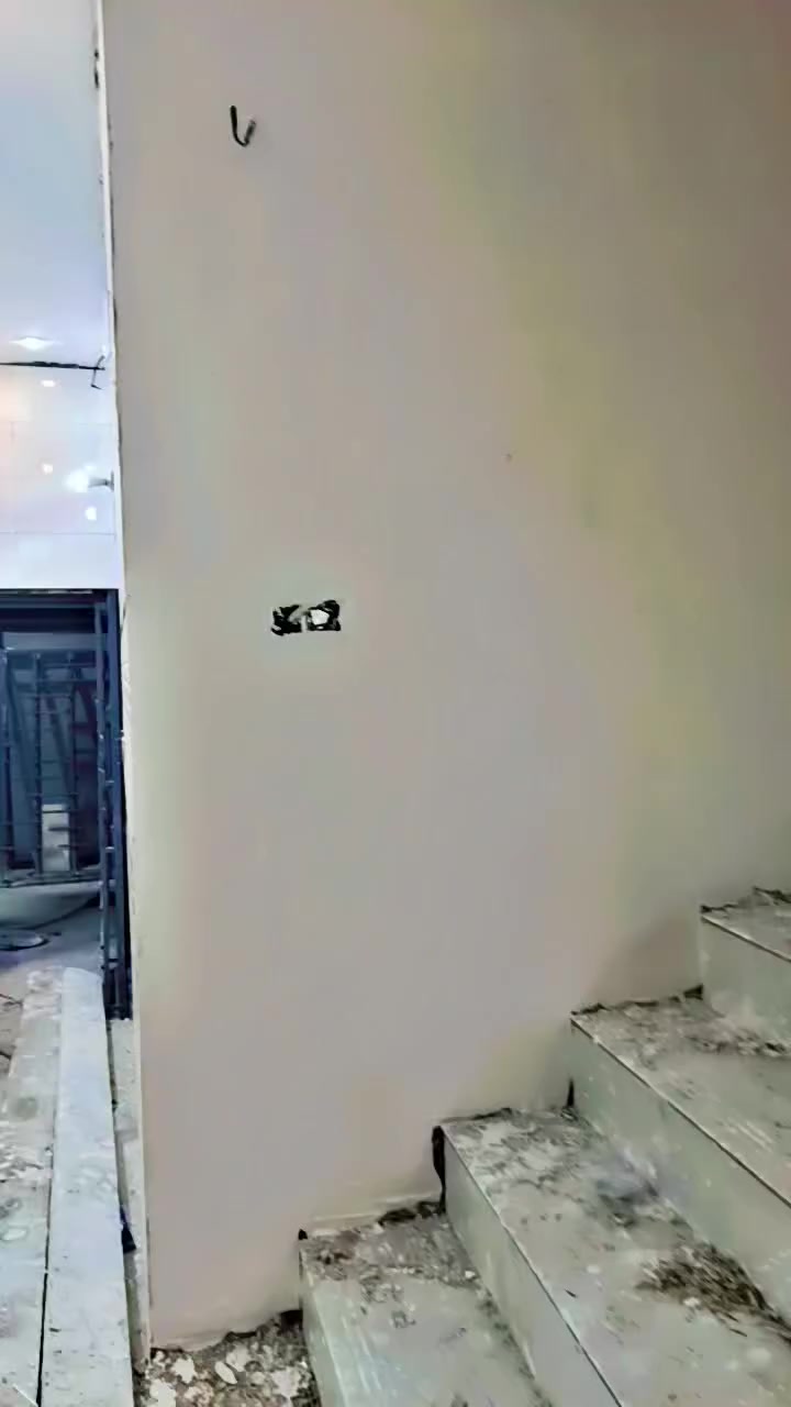 سلام عليكم خلفه لبخ وبياض ***********
