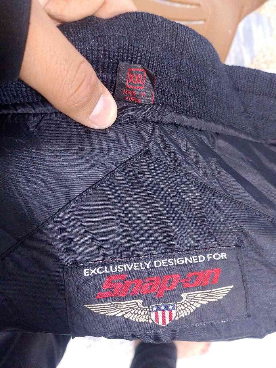 قماصلة Snap-on أصلية
Made in Korea
سحاب DULON أصلي
مقاس XXL
نظيفة وجاهزة للبس كركوك, العراق


**إذا كنت صاحب هذا الإعلان وتريد حذفه لأي سبب، رجاءا أرسل رسالة إلى الدعم الفني**