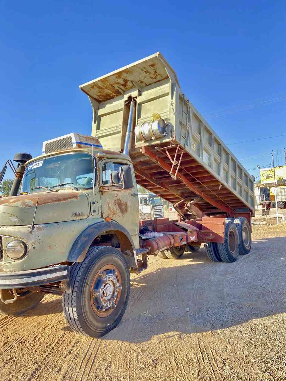 سلام عليكم اقجم موديل 79 قماره بلاديه شاصي مكفول بدي نضيف كير اكسن  مكفول رقم بغداد باسمي مكاني نجف
***********
