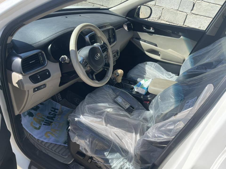 سلام عليكم شباب للبيع كيا سورنتو موديل 18خليجي مكفوله بدون ضربه فول اعله فئانضيفة كلش صور ضالمتهة بلحقيقه احله بهواي سعر 255وبيهة مجال رقم بغداد لستفسار ***********
