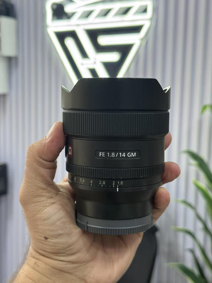 #daste_dw_مستعمل
——————————-
#sony lens 14mm F1.8 Gmaster 
Clean 90%


**إذا كنت صاحب هذا الإعلان وتريد حذفه لأي سبب، رجاءا أرسل رسالة إلى الدعم الفني**