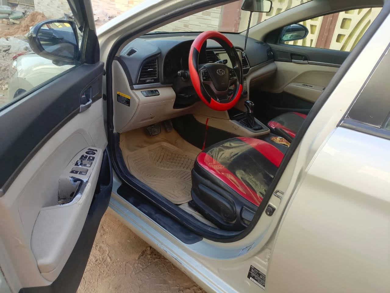 السلام عليكم
النترا 2017 وارد امريكي
باسمي مشروع وطني مداور ثاني يوم
مكينه 2000 دوش المرغوب
كير اي تي المرغوب السياره نص فول 
تبريد عالشرط ثلج
حداديه 
تخم تاير 
غرفتها بالكارتون
السونار موضح بالمنشور فقط رش بدون اي واصل وأي معجون 
السعر ١٠٣ وبيها مجال
غير متواجد على الفيس للتواصل *********** مكان السياره نجف شارع المطار
