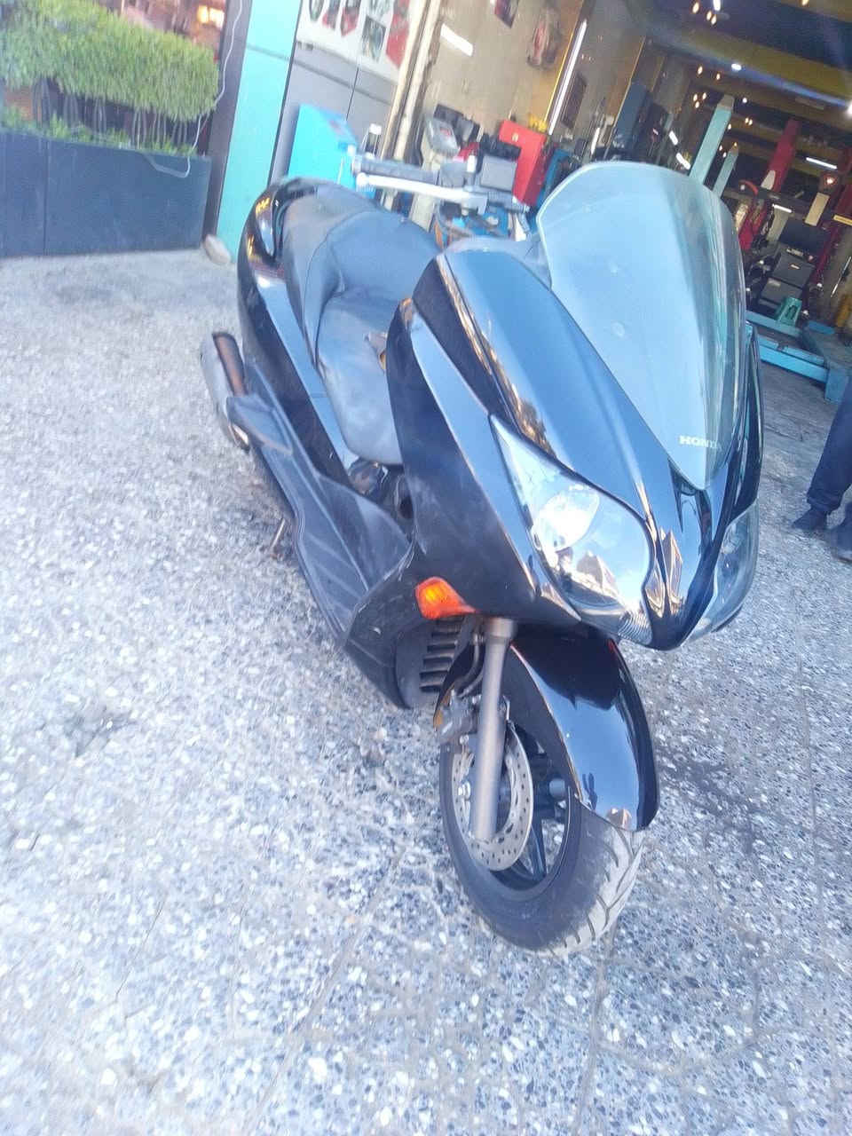 السلام عليكم عندي دراجه فورزا للبيع 0 10 السعر 15$ وبيها مجال للشراي***********
