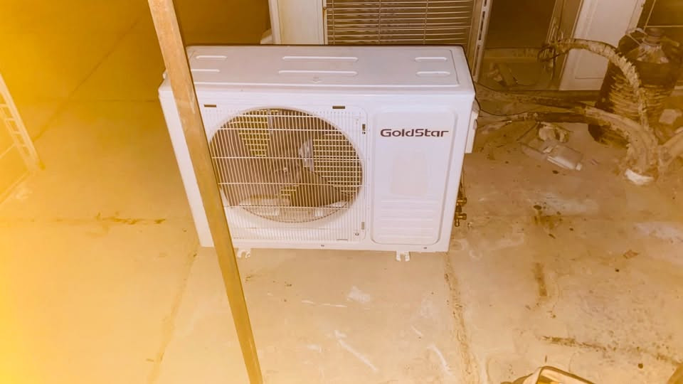 صيانة مجموعة سبالت طنين وطنين ونص وطن ونص جداري وكاسيت مركزي مع بكجات 
استبدال قطع خارجية 
صيانة تسريب الغاز
تعبئة غاز اصلي درجة اولى R22 و R410a 
انجز العمل لفندق التون سراي

كركوك-تسعين⬇️

هاتف ***********
هاتف ***********
