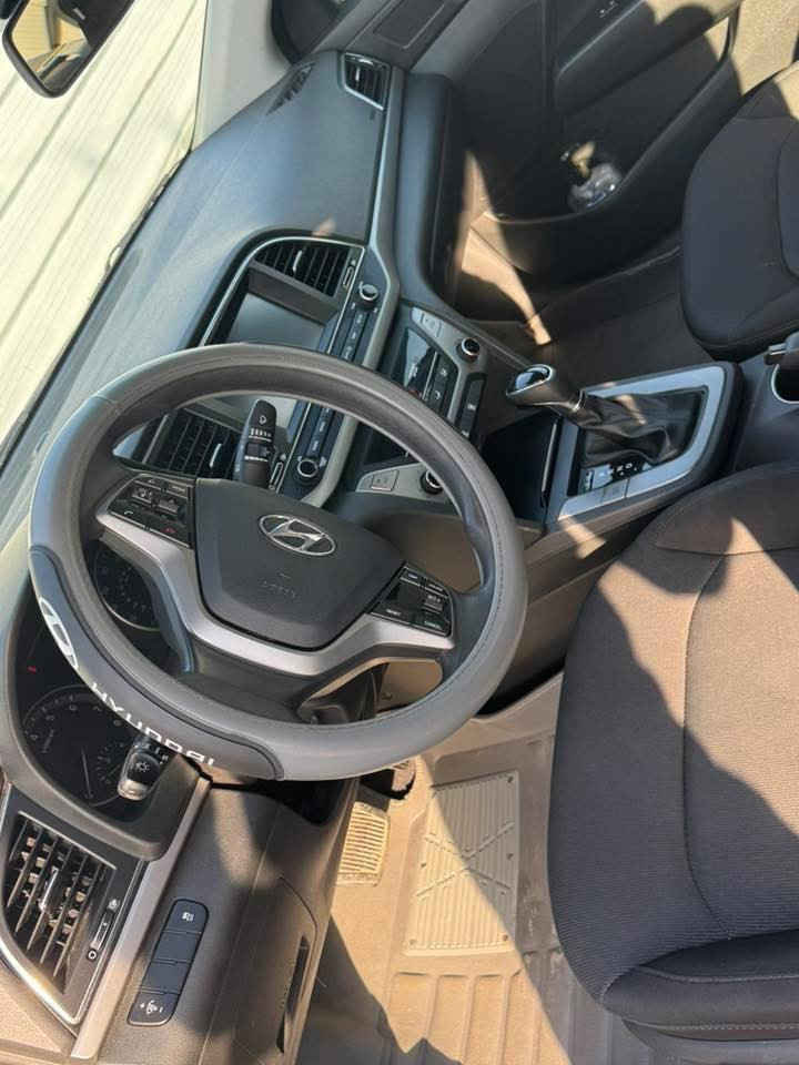 ⚪️وارد أمريكي
⚪️ رقم اربيل
⚪️ بأسمي مكان السيارة اربيل
⚪️ مواصفات ال se معروفه شاشه + تحكم + كاميرا
⚪️ محرك 2000 دوش
⚪️ جميع الايرباگات سليمه 
⚪️ كير جديد مكينة جديدة
⚪️ بلاد مامبدل اي شي شرط الفحص 
⚪️ ماشيه 45000 ميل فقط 
⚪️ حادث تبديل تبديل بنيد وتعديل جاملغ على البارد
⚪️ كلير قمارة بدون معجون(  اعادة طلاء قمارة في الشركة في امريكا )  
⚪️ صور الحادث مرفقة
⚪️ واتس اب فقط *********** 
⚪️ بيع او مراوس بسبورتج وارد امريكي فقط
