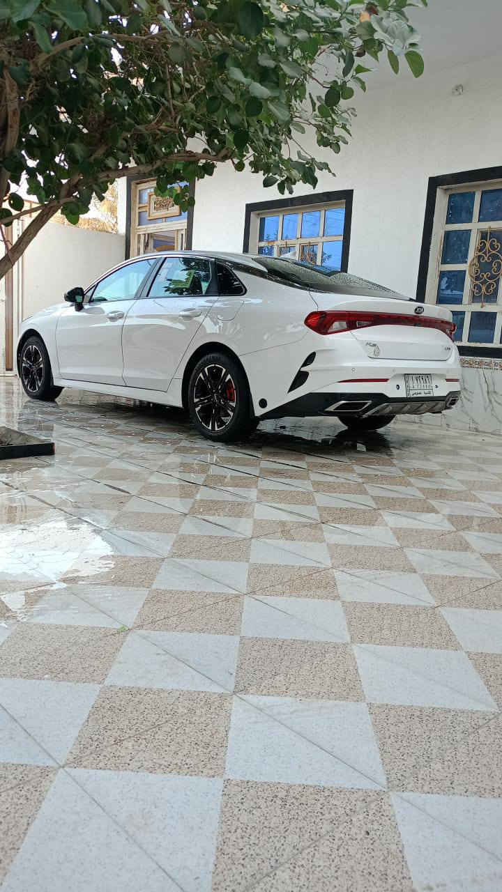 السلام عليكم k5 موديل 21 معوقين باقيله سنه وتخلص بيها 3قطع تبديل صور الحادث ملمنشور السياره حلوه وجاهزه من كلشي حداديه تبريد تخم تاير مانقصها اي شي محوره منضمه غاز بانزين سياره احله من الصوره  بيها مواصفات كلش حلوه فول عدا البني رامه 
وكاله عامه اسويلك هاذ رقم راعيها *********** ناصرية, ذي قار
