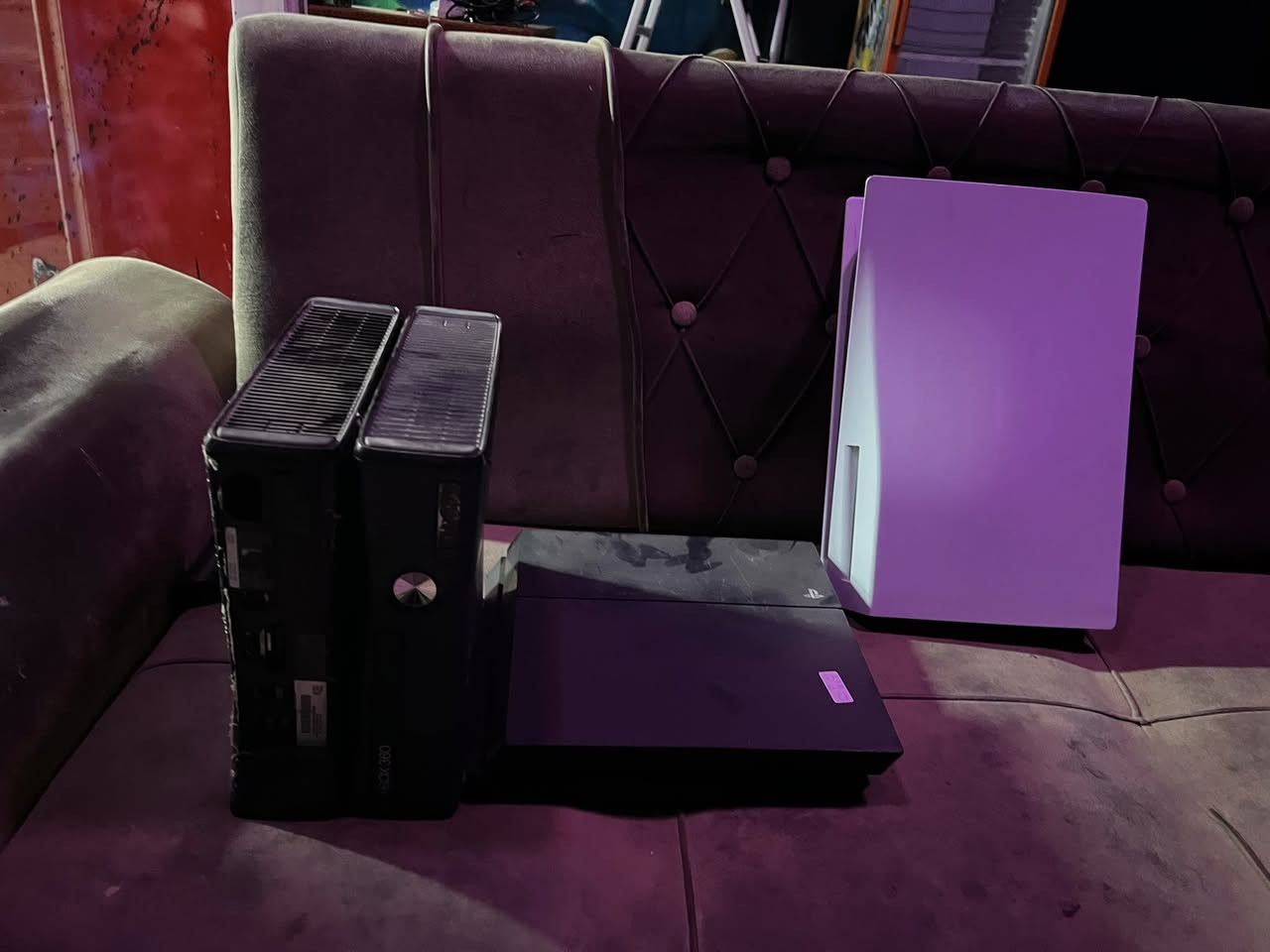 سلام عليكم 
بليات للبيع مستعملات شي قليل 
بلي 5 سعره 575 وبي مجال 
بلي 4ثنين الواحد سعره 265 وبي مجال 
واكس بوكس 2الواحد سعره 100 وبي مجال 
واليبيس 3سعر الواحد 30
مكاني بعقوبه التحرير  ***********
