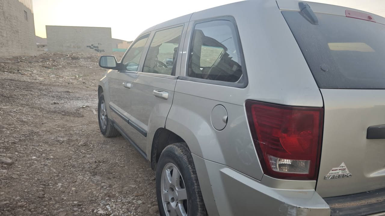 2008 کێڕو مەکینە بە شەرت  بۆیاخ تەنکە
جوان ماوەتەوە هیلاک نەکراوە 
نرخی 105
***********
3 پارچەی پەمە
