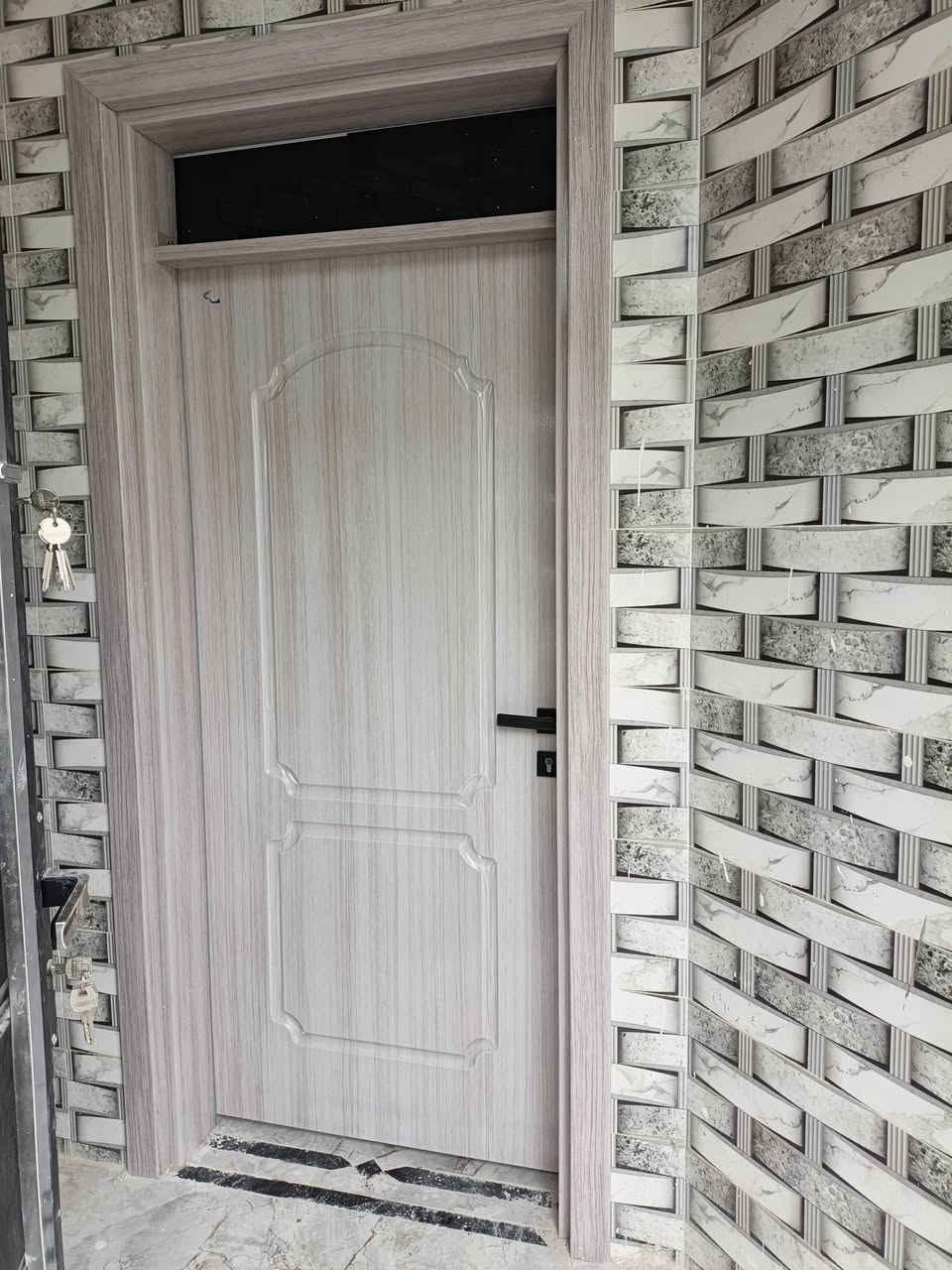 السلام عليكم
يتوفر لدينا جميع الابواب الصينيه والتركيه 
وبأنسب الأسعار
وأجود الأنواع 
وكادر عمل مختص للأبواب 
وبضمان من 5سنوات ألى10سنوات 
*********** للأستفسار الاتصال
