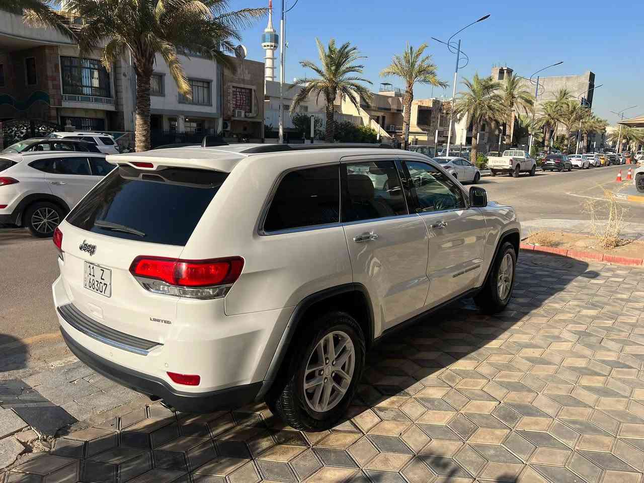 السلام عليكم

جيب شيروكي للبيع موديل 2020

 سياره فول موصفات بانوراما كشنات جلد نقطه عمياء سياره احله من الصور 

السعر 212

***********
