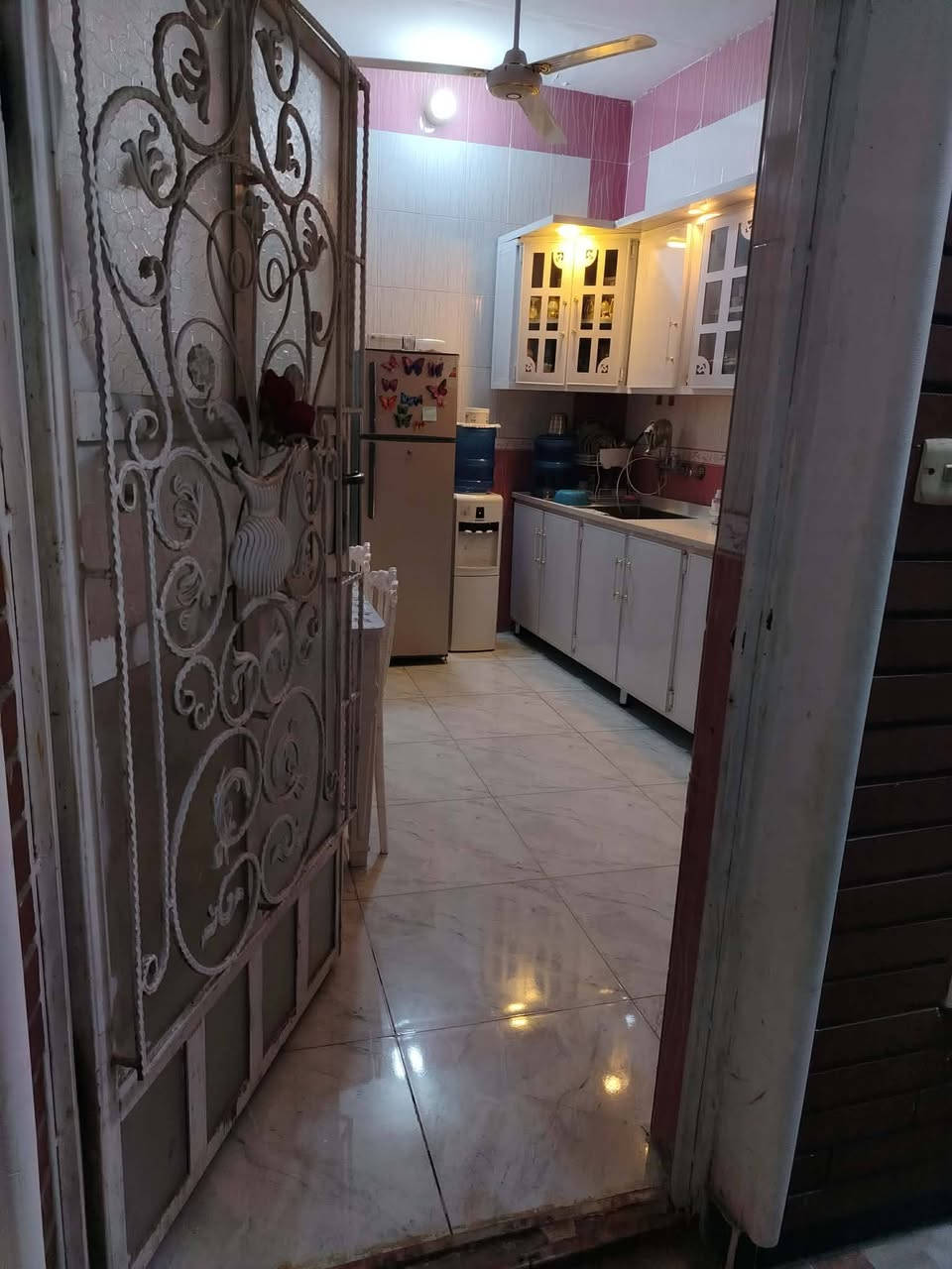 بيت للبيع مساحة 180متر  سند 25 تحويل مباشر بسم مشتري تفاصيل متكون من غرفة نوم واحده واستقبال وصاله  مطبخ مناور ٢ بناء حديث طابوك الموقع شارع مدير الناحيه النجاجير حجي
 نبيل والفرع مصبوب ومجاري 
 سعرها 70 وبيها مجال شي بسيط 
أي استفسار الاتصال على الرقم التالي 
***********
