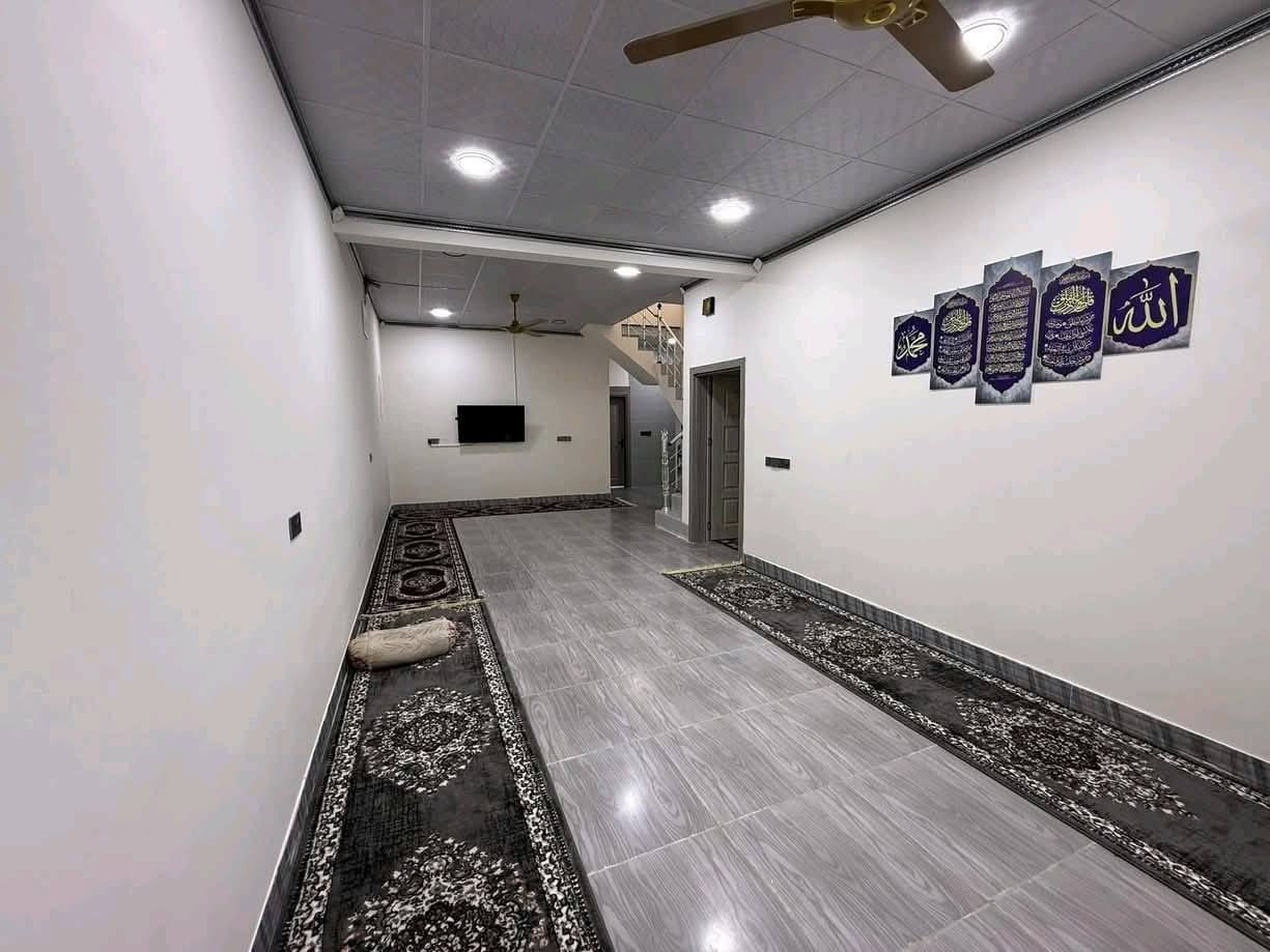 دار طابو صرف للبيع
مساحه ١٧٢م  طابقين فول
البيت مجهز بنظام الطاقه الشمسية 
البيت جديد باسم شخص واحد 
البيت يرهم مراوس مع قطعة اوبيت تفليش
حصراً في القادسيه الثانيه قرب حديقة السلام

عنوان الدار:-
كركوك القادسيه الثانيه قرب حديقة السلام

محتويات البيت ط١ :-
استقبال
هول
مطبخ +مطبخ حار
غرفتين نوم
درج داخلي
صحيات داخليه وخارجيه
حديقة
كراج
الطابق الثاني :-
غرفتين نوم
هول
صحيات
الاستفسار مكتب السيد البياتي للعقار
مبايل (*********** او ***********)
عنوان المكتب
كركوك القادسيه الثانيه
شارع المرور القديم
مقابل ثانوية المستقبل الاهليه
مجاور صيدلية مركز الدواء
نستقبل كافة العروض وعرضها في كركوك الطابو الزراعي التجاري السكني
