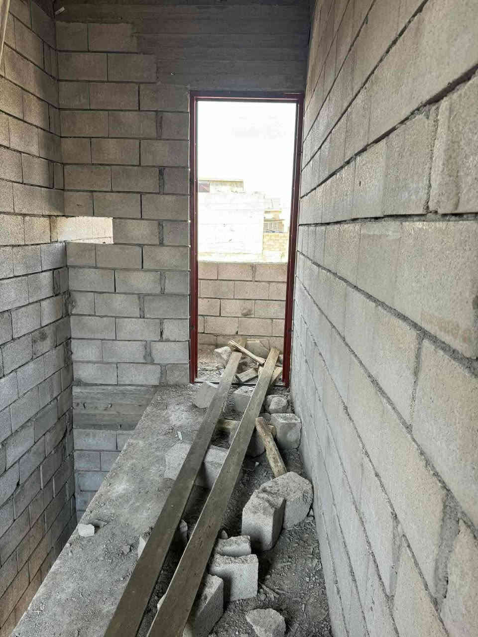 هيكل طابق ونصف المساحه 60مترخلف شارع 30 مباشرحي الانتصار السعر39 مليون بي مجال قليل مكتب ابو عدنان شارع 60 مقابل مول سنتر الانتصار رقم الهاتف *********** رقم الهاتف ***********
