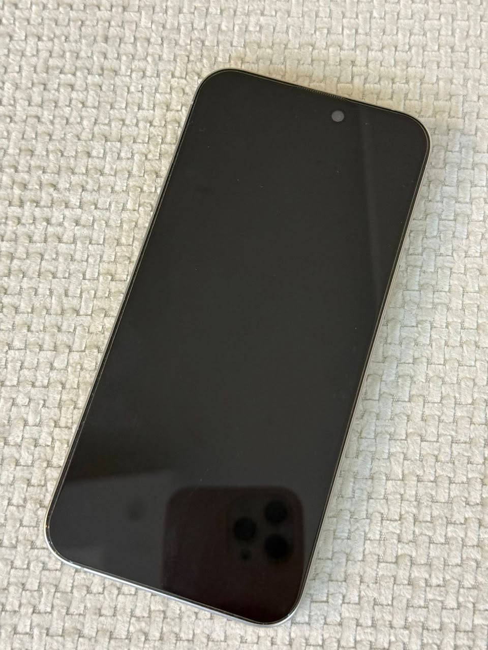 سلام عليكم 
للبيع موبايل ايفون 15برو ماكس
ذاكرة 256 بطارية 88
غراض باكيت فقط
نضافة 100%
شرط ما مفتوح ولا امبدل بي شي 
العنوان حي الصديق 
للاستفسار ***********
