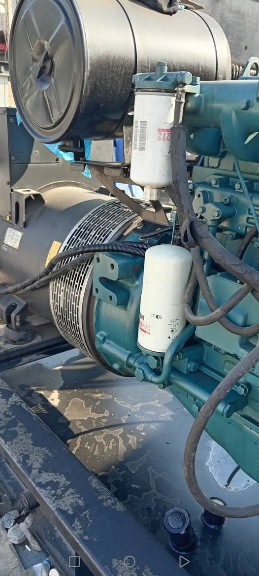 مولدة دوزان ٢٥٠ كيفي نظيفه جدا سيت بلادي للبيع بغداد ***********
