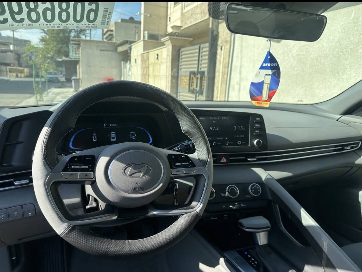 السلام عليكم
هونداي النترا 2025. ( كلين ) 
ماشيه ٣ الف
بدون تبديل بدون صبغ 
صور امريكا داخل منشور 
سياره بدون رقم بسمي 
السعر 150
عنوان بغداد / كرخ 
***********
