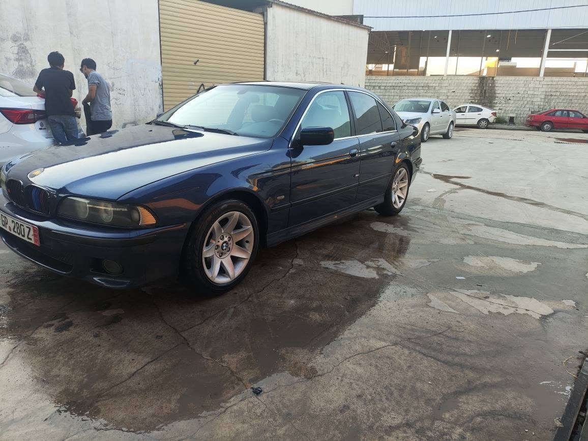 ***********
50 کەمێک مەعاملە 
 bmw 2001 
528 دەبڵ دیجیتاڵ گێڕ تۆماتیک 
سڵاید جام کارەبا  ئۆتۆ
 سوکان ڤلۆیۆم
 ئاوێنە شەفت
 کوشن  حەرەکە جڵد هیتەر و خەزنە 
تەعتیل سورعەیە
سیدی بۆکسە 
تەلەفونی بیلادی تیایە 
بیلاد بەرەدیە 
پێنج کەلەیە 
 سەوتی موکەبەرەی زۆۆر خۆشەو هەموی ئێیش ئەکات 
ناو ڕەساسیە 
یەک پارەچەی بۆیاخە بە شەرت بێ نەو گرتن 
مەنەفێست عەسڵی بە شەرت  
شوێن سلێمانی السليمانية, العراق
