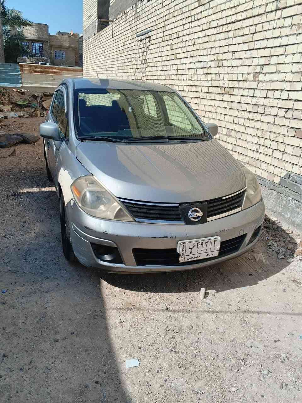 سلام عليكم عندي فيرسا أمريكي موديل 2009 مكينه 1.800 حادث بابتين وصور كدامكم كير تبريد صدر تايرات كله تمام فقط مكينه بخار كلش قليل بيه شاشه مكاني تقاطع درويش حي التراث سعر 60 مجال قليل تلفون *********** ابو عبد الله
