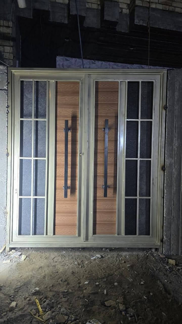 🚨🚨معمل حدادة للديكور
🔴🔴فريق من الحدادين المحترفين والذين يمتلكون الخبرة والمهارة لتنفيذ جميع أنواع أعمال الحدادة."
# خدماتنا
1. إصلاح وتركيب أبواب ونوافذ حديدية
2. تصنيع وتجديد أعمال الحديد المشغول
3. تركيب سياجات حديدية
4. تصنيع وتجديد أثاث حديدي

# مميزاتنا
1. جودة عالية في العمل
2. أسعار تنافسية
3. سرعة في التنفيذ
4. ضمان على جميع الأعمال

# اتصل بنا
"لا تتردد في الاتصال بنا لطلب خدماتنا أو للحصول على استشارة مجانية. نحن في [اسم المحل] نعمل لخدمتك!"
***********
