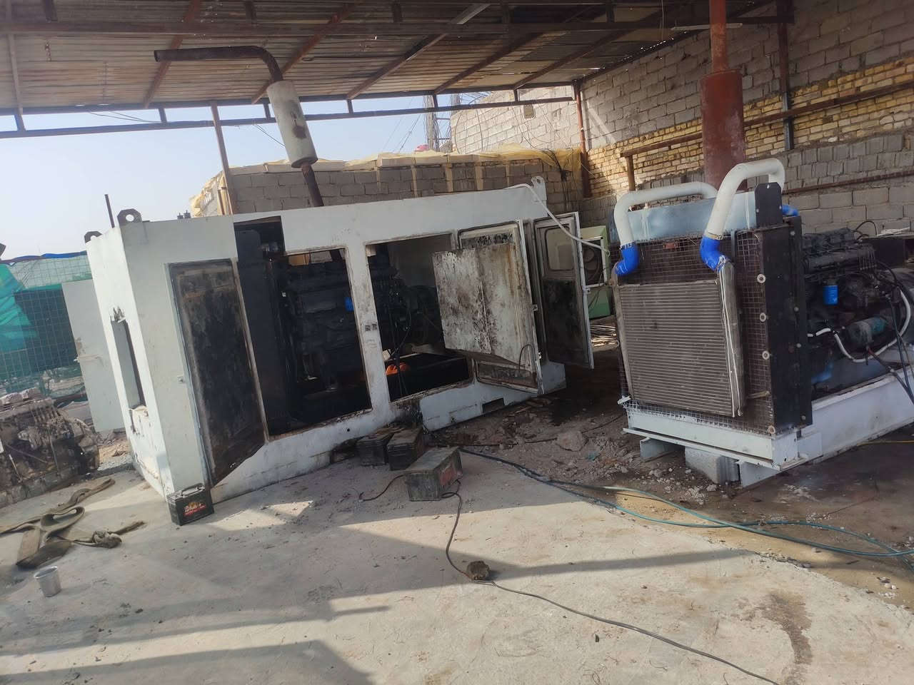 السلام عليكم موقع للبيع الرضاويه يحتوي على مولدات اثنين سكانيا بومه 124 حجم 400 كهربائي راس توليد 1 400 لورس سمر 1 500 كيف يحتوي على خزين غاز 11,000 زائد ثلاث حاويات على الف هذا الموقع 250 متر الموقع 250 م يحتوي على ثلاث كائنات مسجله  ***********
