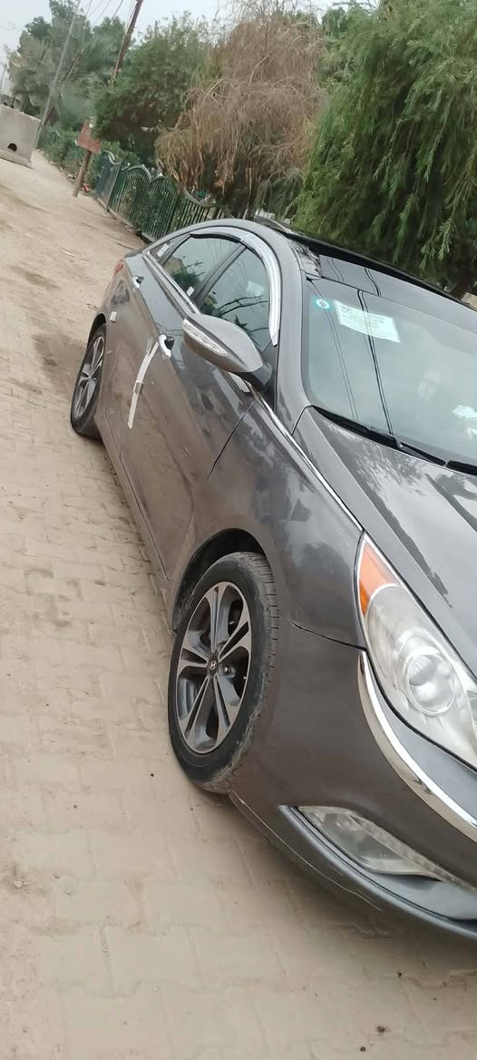 السلام عليكم للمراوس فقط سوناتا موديل2013 وارد امريكي حادث داير لجاملغ لخلفي ولباب صبغ قطعتين فقط كير مكينه خير من الله 2000 تيربو لغد شاصي دواخل كله مكفول دوشمه تخم تاير السيارع احله من الصور فول واحد ع واحد بنو رامه بصمه شفتات ستيرن رقم بغداد لدولي لسياره بسمي مكاني بغداد الدوره ***********.  او*********** أكرر للمراوس فقط
