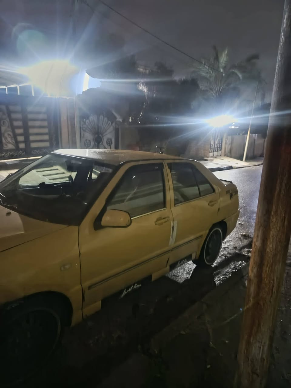 شيري كوين موديل 2011 رقم مصطره جديد سنويه يله 2030محرك شرط وكير شرط محرك صار شهر ونص معمر ريمن  و بور ومشط سترن جداد  بل كرتون طخمه  جديد و تبريد عيزو بس غاز شرط و تتفه فول شغله  و هيه وغرمات صفر  وتحويل شرط مكان لسياره الهرمات يم شارع ربيعه السعر 28وبيه مجال***********
