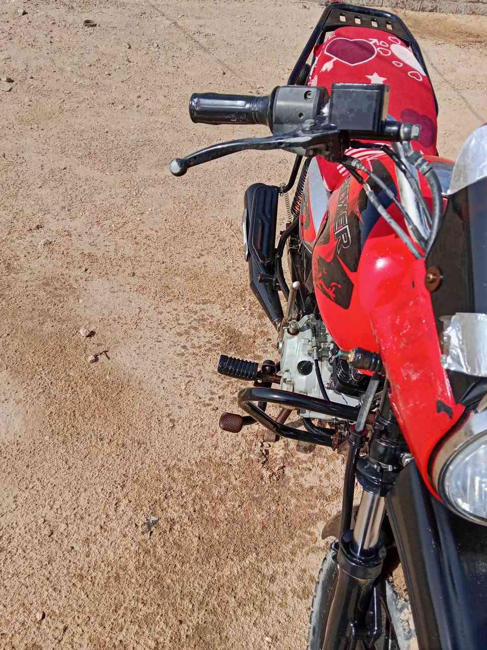 السلام عليكم دراجه  للبيع موديل 21 اوراق وصولي محرك مجفت شراي يتصل ***********
