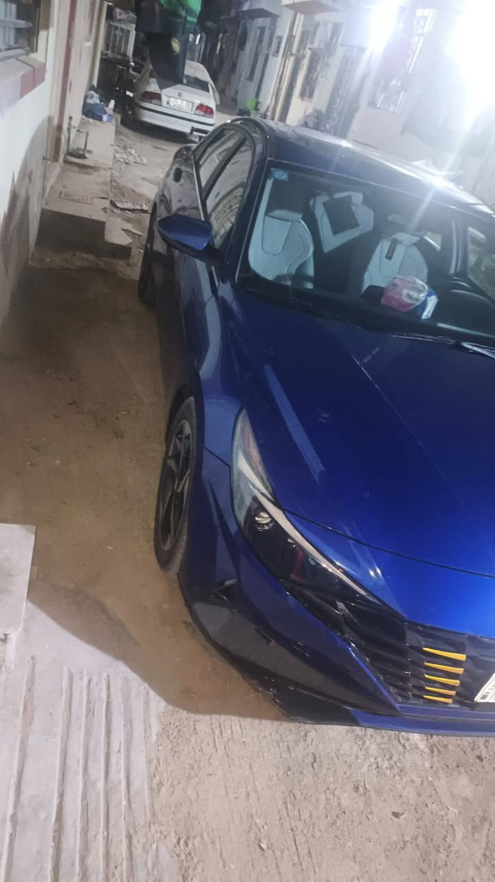 النترا وارد امريكي بدون حادث ( دعامية الامامية فقط) 
بدون غرق
 موديل 2023 لمتدد
 السياره جاهزه من مكينه كير حداديه تبريد
السيارة  فول واحد على واحد 
عنواني الناصريه - شارع 20

الاتصال ***********
