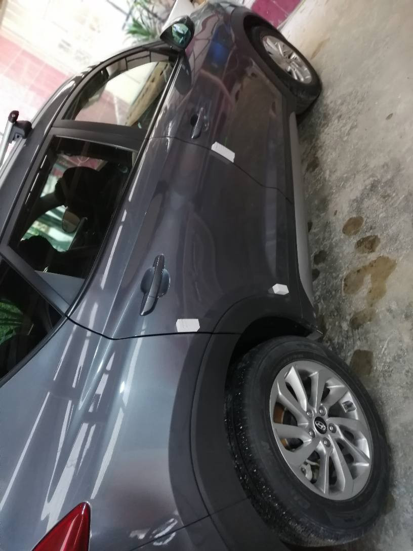 السلام عليكم ورحمة الله وبركات
سيارة توسان للبيع الموديل17 اللون فيلي
رقم انبار سياره ليبل واحد ممبدل بيه لو قطعه فقط حادثه حلك البنيد ومعمر بدون نفتح بلادي.   بيه صبغ شبر باب صدر اثر رصعات فقط بدون دواخل. وشخط صغير باب سايق فقط. محرك مكفول لاتنقيص ولاتبخير. كير مكفول بلادي. منظومه تبريد جديد تخم تاير جديد بلاد والشراي يجي يشوفه ويدلل سياره نص مواصفات سعر 160بيه مجال
مكان الرمادي
***********
يرهم بيع او مراوس بسياره عاليه وفرق
