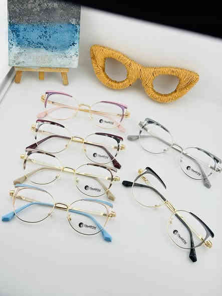 #فحص_النظر_صار_مجاني😍🤍
مراجعينا الكرام تحية طيبة تعلن لكم عوينات الفحص الدقيق عن وصول مجموعة كبيرة من الاطارات الستايل الرجالية والنسائية والاطفال مع فحص نظر مجاني للجميع ومتوفر عدسات لاصقة طبية مريحة للعين ومرطبة بجميع الدرجات وشفافة وملونة 
العنوات /بابل الحمزه الغربي _ فلكه الساعه _ عماره المرحوم علي عبيس (مجمع الياقوت الطبي) مقابيل مطعم زعفران
للتواصل/***********
انستا/ opt._mo
