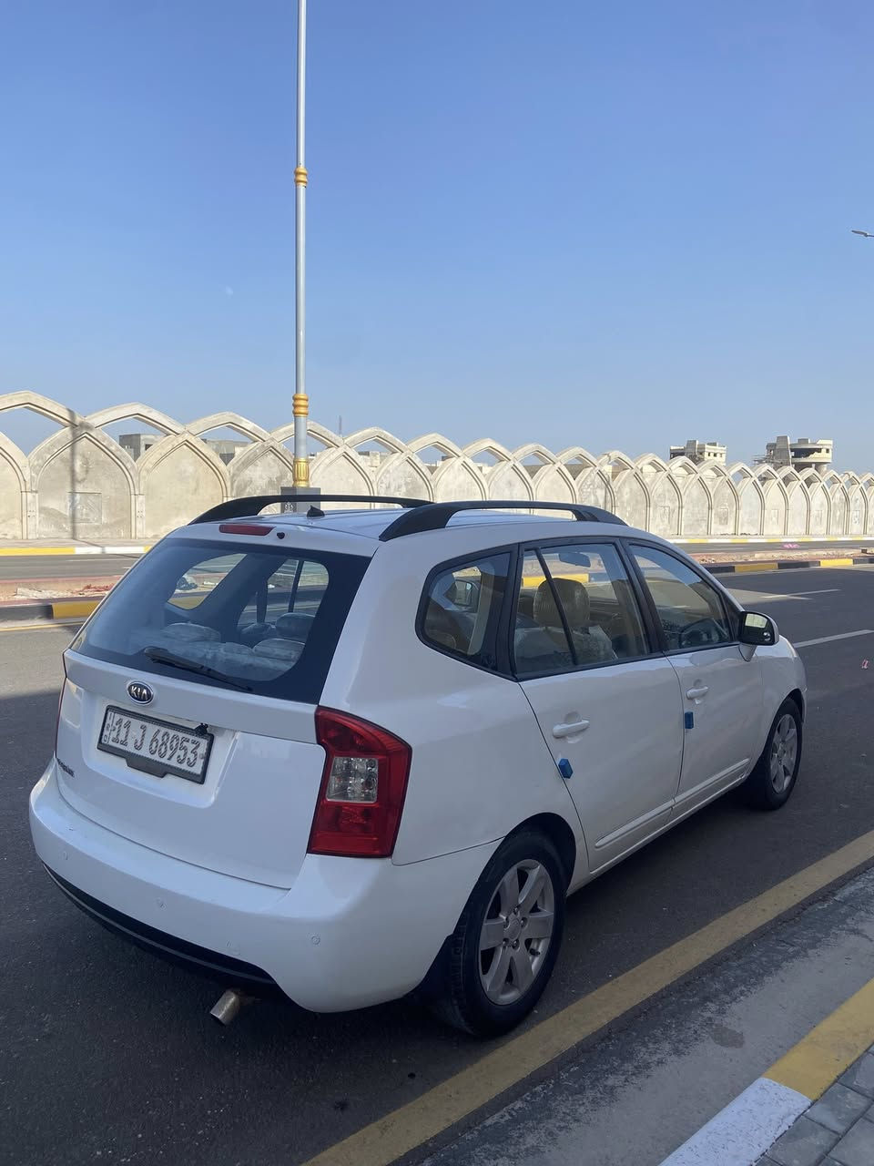 السلام عليكم كيا كارنز 2009خليجي فول مواصفات  شاشه فتحه 7راكب بيه چاملغ المامي صبغ والباقي كفاله رقم بغداد دولي كامره خلفيه دواره السياره جديده تبريد تدفئه شغاله السياره مابيه نقص برغي السعر 110 العنوان كربلاء للستفسار ***********
